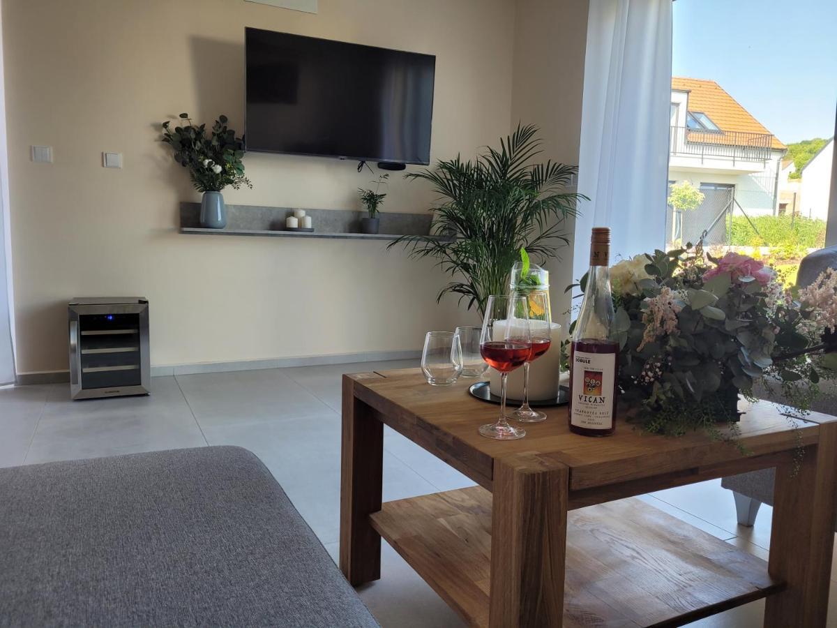 Ferienwohnung Zamek Na Dlani Mikulov Exterior foto